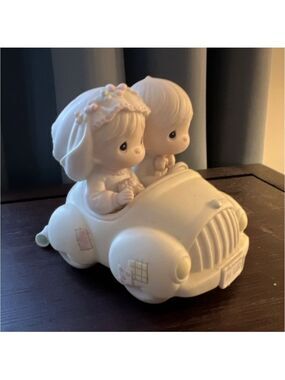 Precious Moments Bride & Groom “Just Married” Wedding Car Figurine
